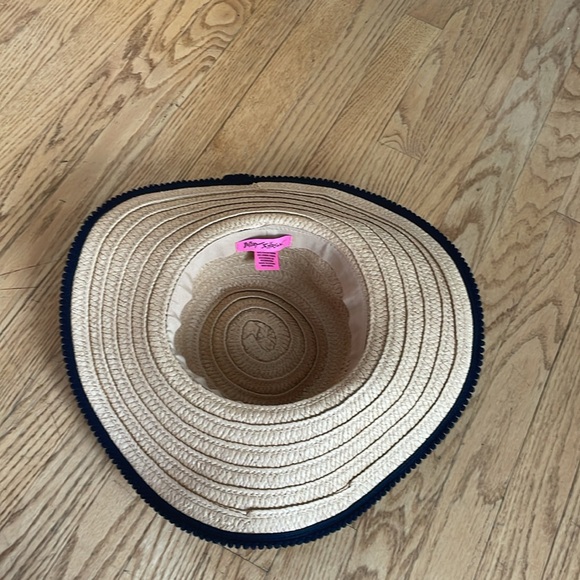 Betsy Johnson Floppy Rim Sun Hat main image 4